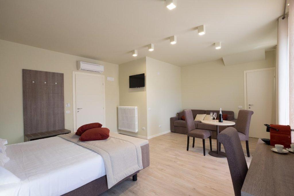 Al-Colle Bed & Breakfast Sotto il Monte Ngoại thất bức ảnh