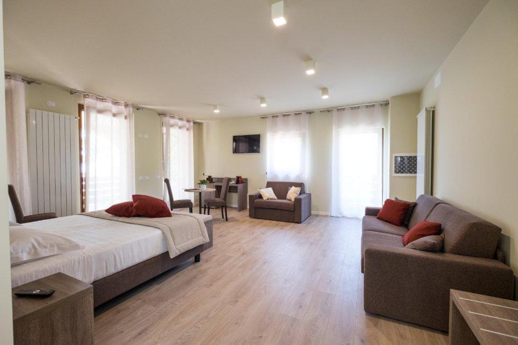Al-Colle Bed & Breakfast Sotto il Monte Ngoại thất bức ảnh